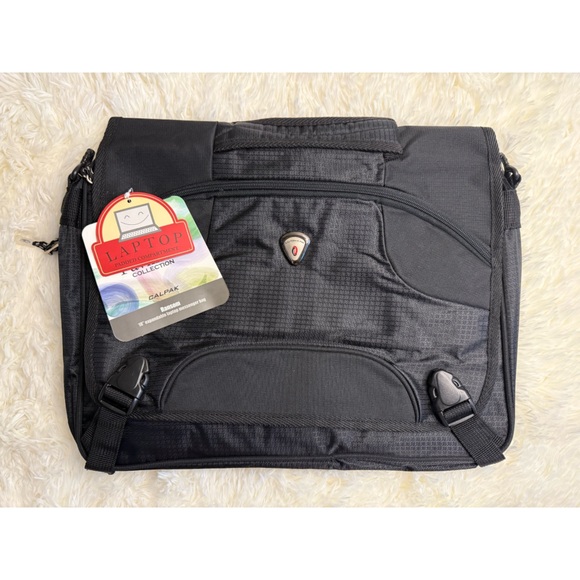 Black Calpak Ransom 18” Laptop Messenger Bag - Picture 1 of 3